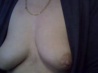 I am a calm, sensual woman who loves atmosphere and tension that slowly builds. In my room, everything is about the experience — soft touches, refined details, and the power of the unspoken.
For me, true seduction lies in mystery: not in what you see at first glance, but in what you feel. Here there is no rush, only a place where fantasy and reality gently meet.
Visitors come to me for calm, connection, and a subtle thrill that lingers. Not a show, but an experience: elegant, feminine, and unforgettable.