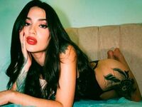 naked cam girl masturbating with sextoy EmiliaVanRose