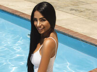 naughty camgirl masturbating with dildo Gaenor