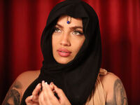 closeup web cam LuciaLyone