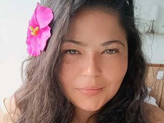 naked camgirl fingering pussy MartinaFranco