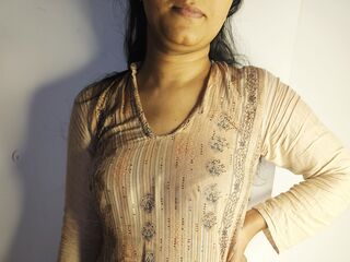 cam girl showing pussy RubbynaKhan