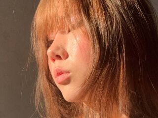 camgirl masturbating with vibrator AmiraCorbell