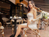 show live BellaBlaze