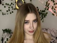 beautiful webcam girl BellaBrosk