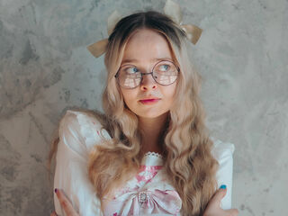 live sex show BellaMorley