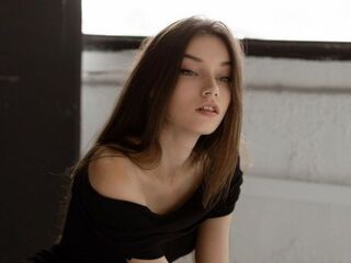 shaved pussy webcam BettyannHeld