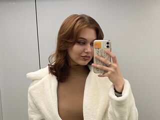 shower BrynnMeury