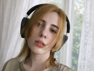 naked webcamgirl picture CarlHanchett