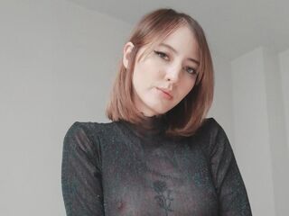 cam girl playing with vibrator CarmenRogue