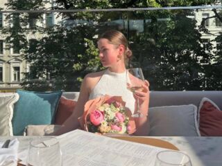 naked girl with cam fingering CarolMeinhard