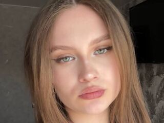 hot cam play CarylonPreis