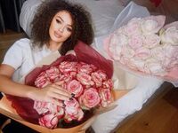 camwhore masturbating with vibrator CelineCherie