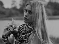 hot cam girl masturbating CharisseBuonomo