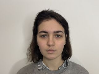 closeup CorinaHariri