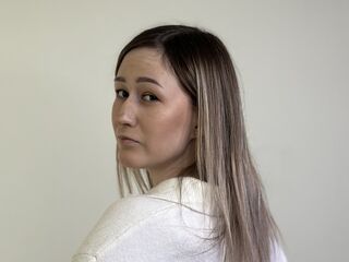 cam girl playing with dildo DaphneBoyter