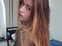 hot cam girl masturbating with dildo DelilahCalabrese