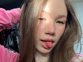 free videochat DominicaAuerbach