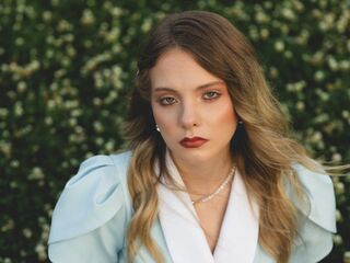 naked camgirl DrusillaPettet