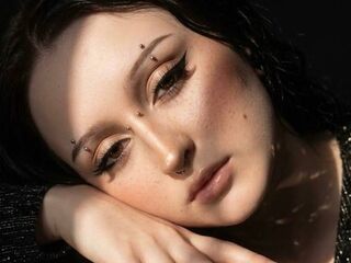 camgirl fingering bald pussy EmmaBlissa
