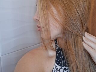 camwhore masturbating with dildo FlorAnderson