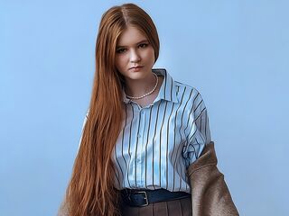 nude webcamgirl pic GwynBujarski