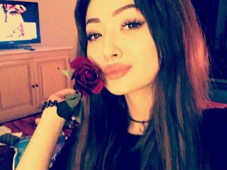 cam girl masturbating with sextoy IsittaSmith