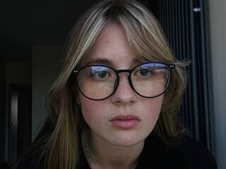 cam girl showing pussy JacelynAmenta