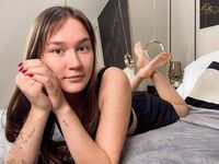 camgirl shaving pussy JessicaHeat