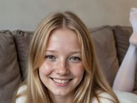 naked girl with cam fingering JohnaCrivello