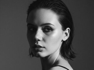 fingering camgirl picture JudithSterett