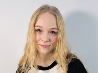 webcamstripper picture KamiMellema