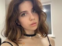 naked webcam girl KatieDarke