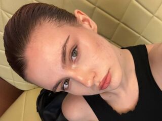 nude camgirl picture KlaraGogins