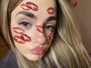 camgirl porn webcam LatoyaMaccarino