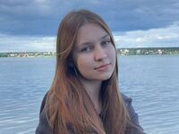 camwhore fingering pussy LeaDeeg