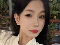 chatroom webcam pic LianaWuy