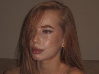 camgirl video chat LisaCornerd