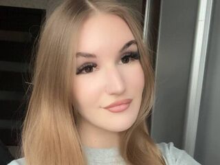 beautiful webcamgirl LolaVelour