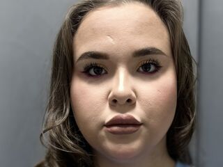 beautiful camgirl MaeWilkins