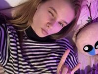 naked camgirl MaryDreams