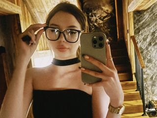 adult chat MiaForester