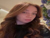 cam girl playing with dildo MiaIvory