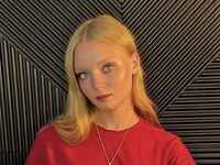 cam girl masturbating with sextoy NanaJackson