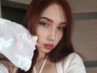 hot cam girl masturbating with vibrator OdelinaClutter