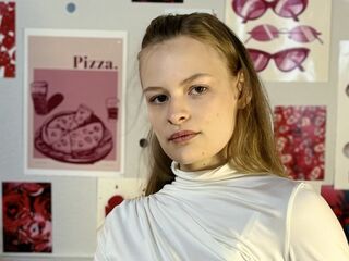 free cam sex RaeannCeronsky