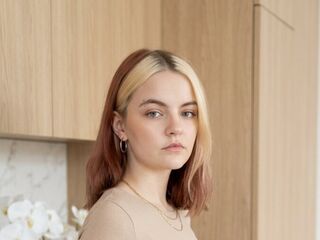 cam girl masturbating with dildo RinaWilliams