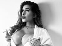 topless girl SarayYork