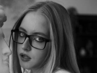 live sexcam SheliaEdwards
