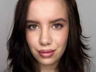 camslut showing pussy WillenaNavar